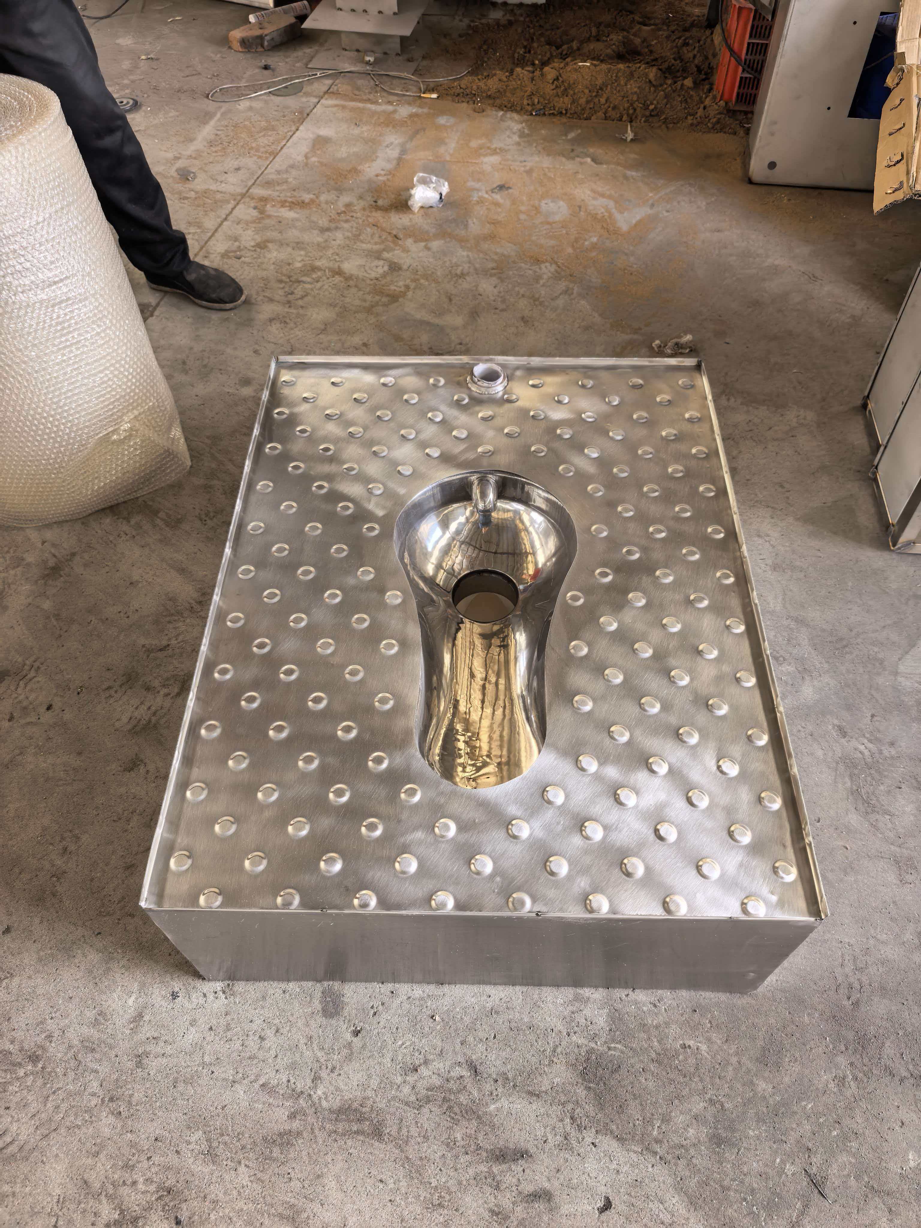青县不锈钢一体蹲便器